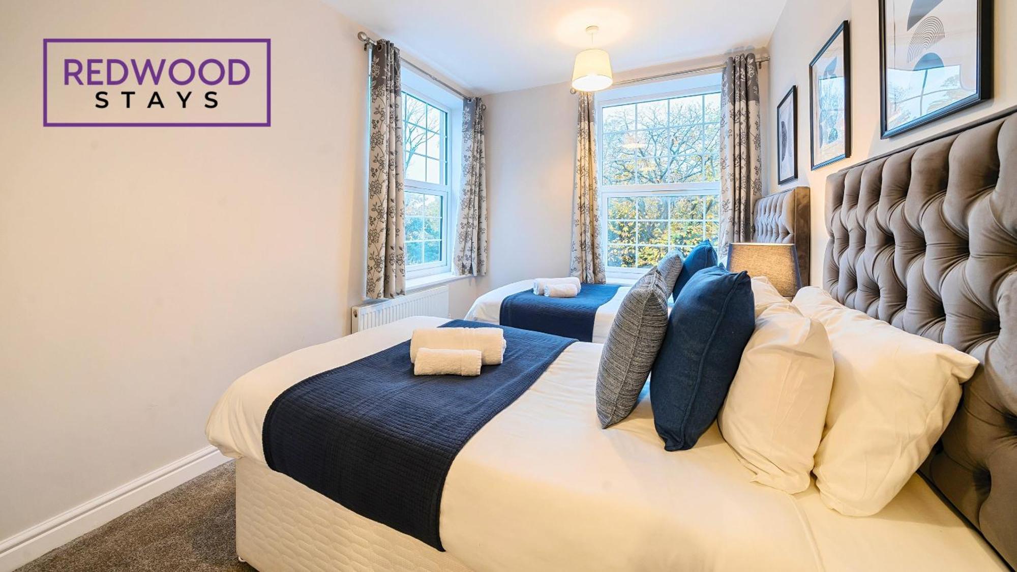 Newly Refurbished Spacious Serviced Apartment For Contractors And Families, Free Wifi & Netflix By Redwood Stays Farnborough  Zewnętrze zdjęcie