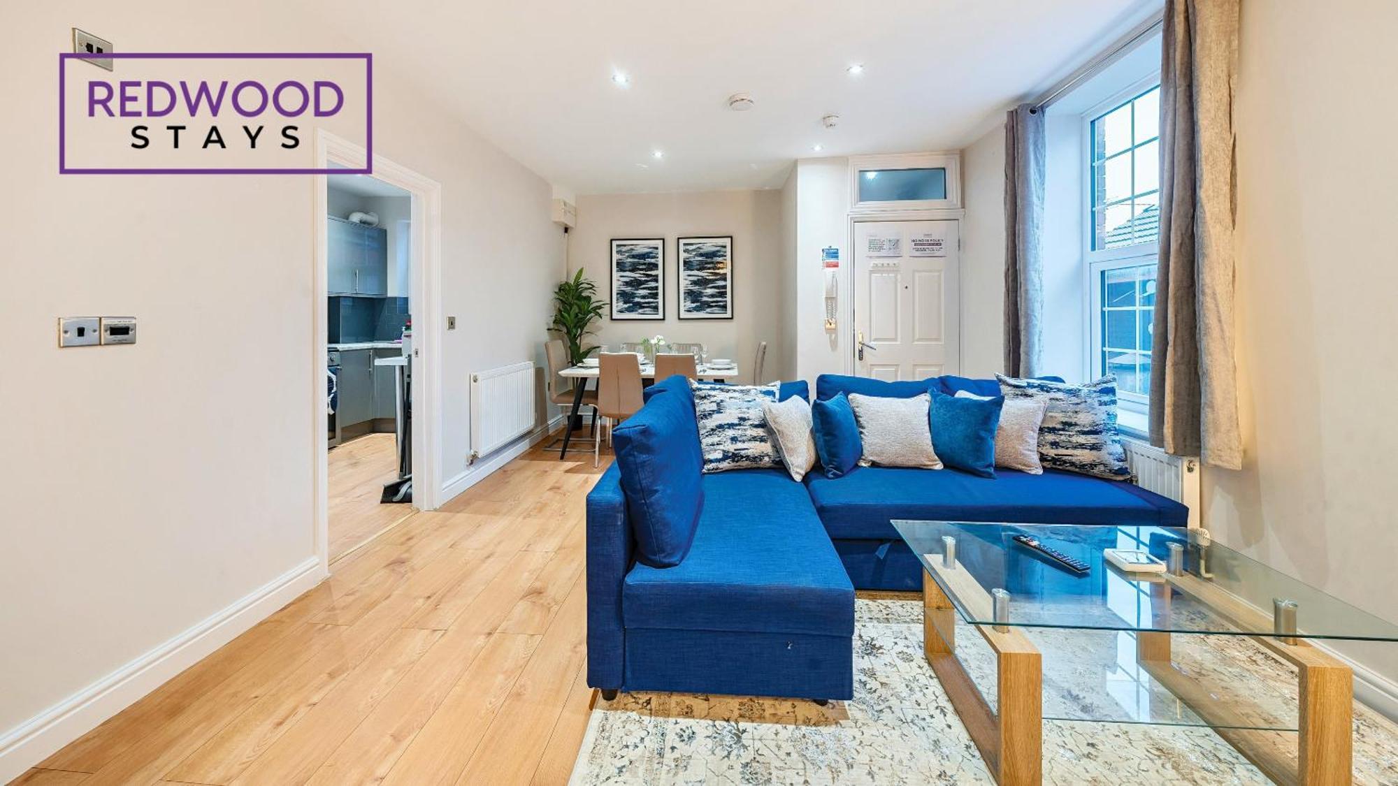 Newly Refurbished Spacious Serviced Apartment For Contractors And Families, Free Wifi & Netflix By Redwood Stays Farnborough  Zewnętrze zdjęcie